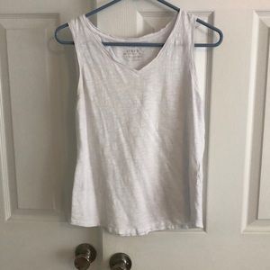 White V-neck loose fit tank top